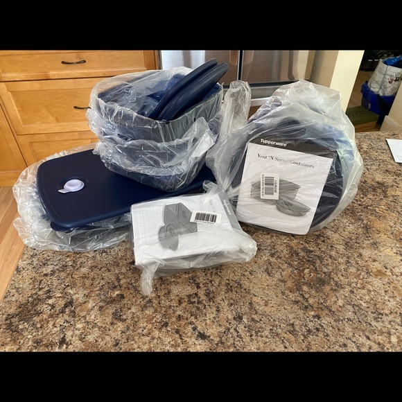 Tupperware vent n serve 8 piece set 🔥BRAND NEW🔥 - Picture 2 of 6